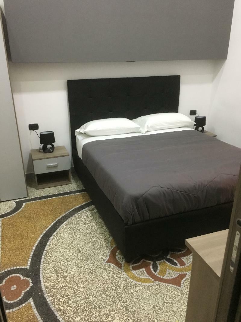 נאפולי Mb95 - Mezzocannone Luxurious Bed&Breakfast מראה חיצוני תמונה