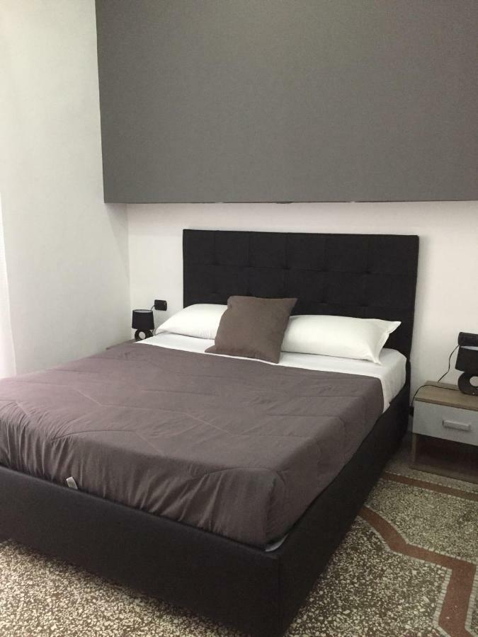 נאפולי Mb95 - Mezzocannone Luxurious Bed&Breakfast מראה חיצוני תמונה
