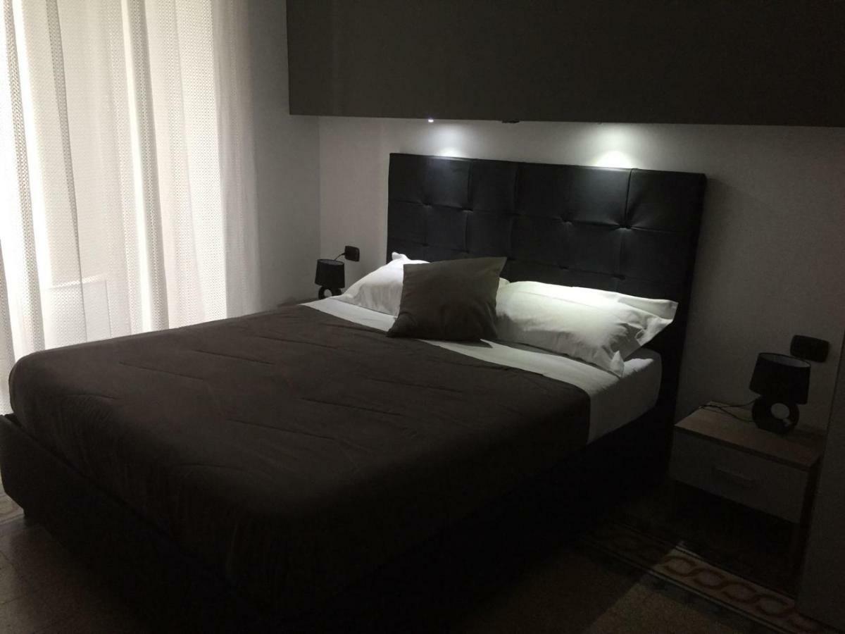 נאפולי Mb95 - Mezzocannone Luxurious Bed&Breakfast מראה חיצוני תמונה