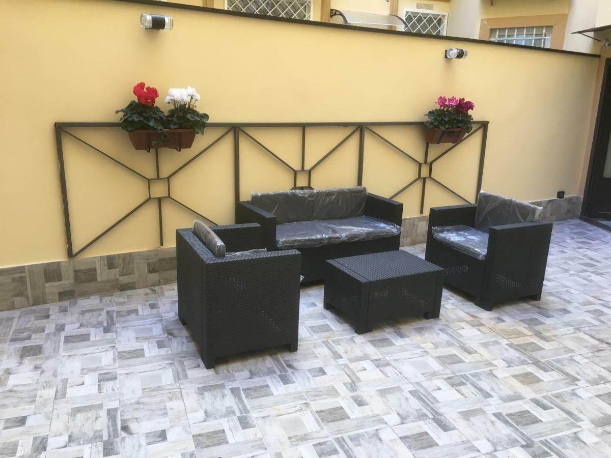 נאפולי Mb95 - Mezzocannone Luxurious Bed&Breakfast מראה חיצוני תמונה