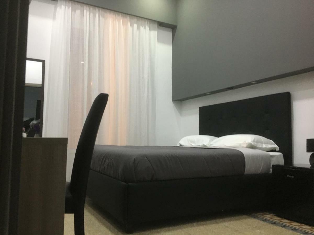 נאפולי Mb95 - Mezzocannone Luxurious Bed&Breakfast מראה חיצוני תמונה